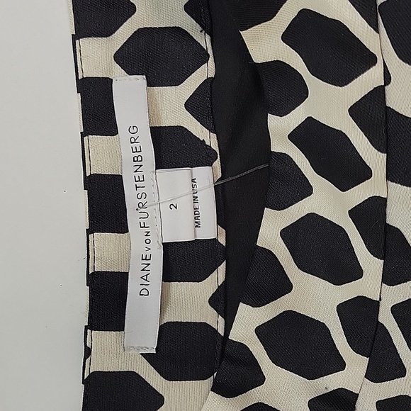 Diane von Furstenberg wool/silk skater skirt. women's sz 2 black cream NWT - Picture 3 of 7